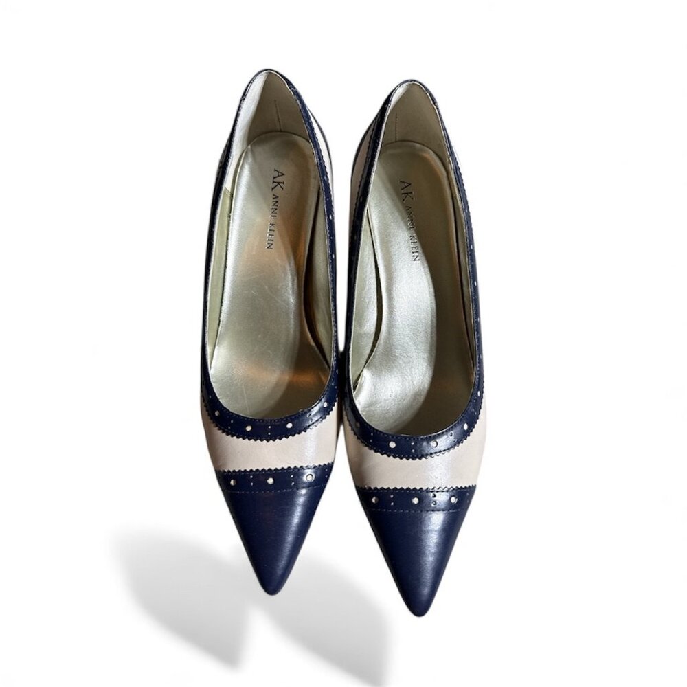 Anne Klein Size 8M Navy and White Leather Pumps – Classic Two-Tone Heels